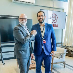 Ruy Irigaray recebe Ubiratã Rezler, presidente da CIC Caxias do Sul, na ULBRA TV para diálogo sobre desenvolvimento e empreendedorismo