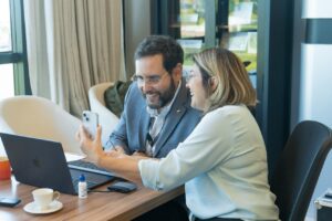 Ruy Irigaray recebe a deputada estadual Adriana Lara em visita à ULBRA Canoas