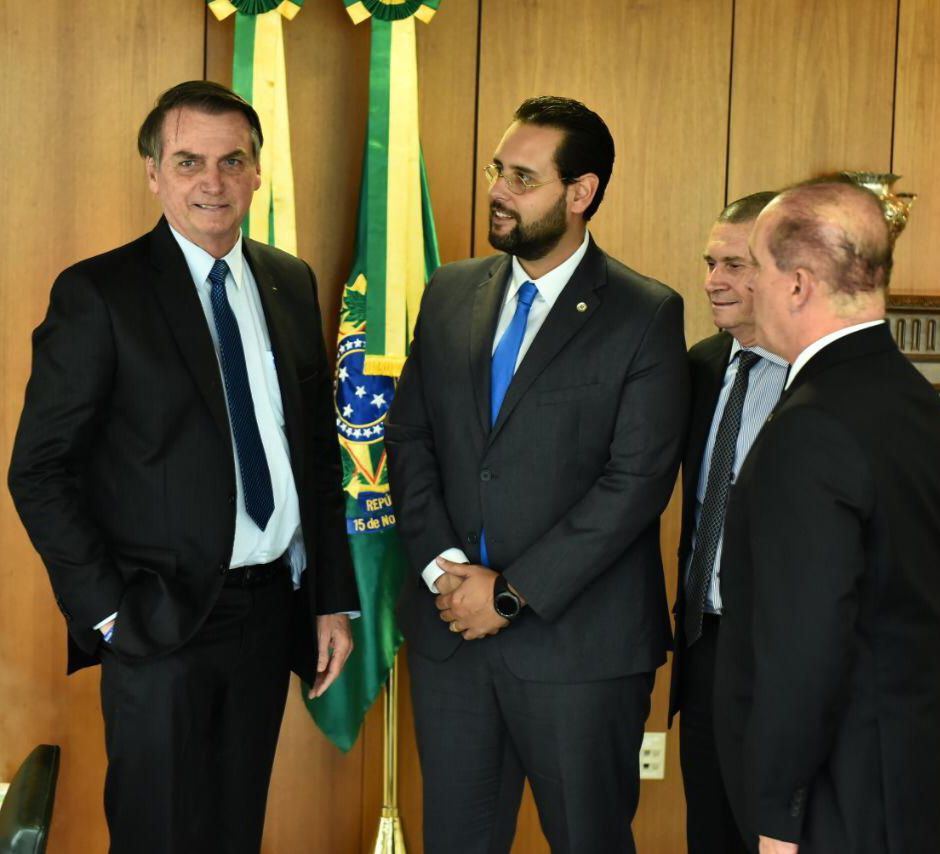 Ruy Irigaray destaca atuação política com foco em liberdade e desenvolvimento