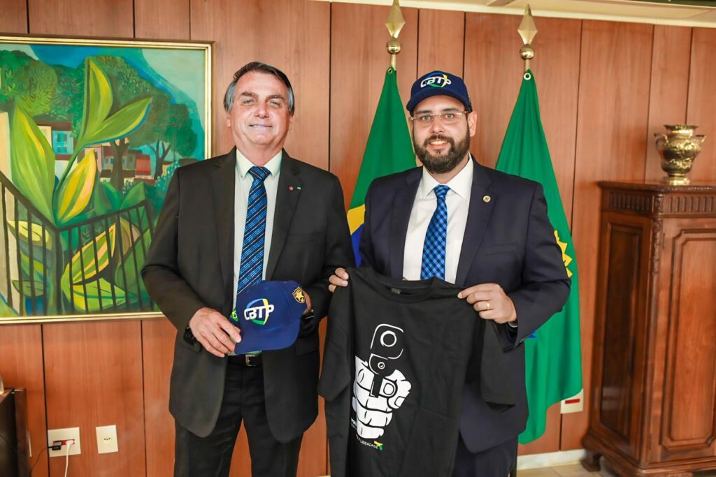 Ruy Irigaray destaca trajetória política com foco em liberdade e progresso nacional